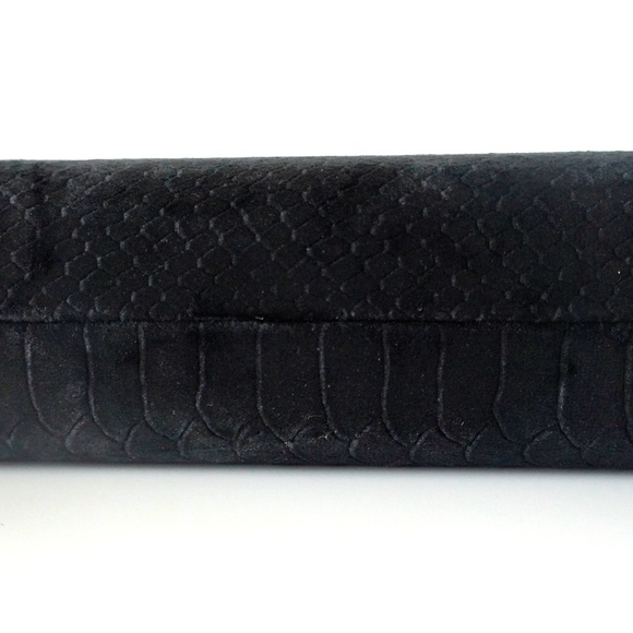 INC International Concepts Flaviee Small Clutch - Picture 3 of 6
